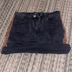 Forever 21 skirt
